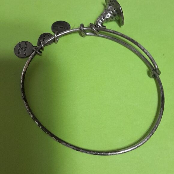 5 Vintage Alex and Ani Vintage Bracelets... - Picture 7 of 8